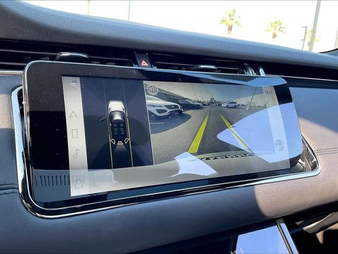 Used 2023 Land Rover Range Rover Evoque R-Dynamic SE image 24