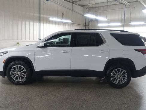 Used 2023 Chevrolet Traverse LT FWD image 4
