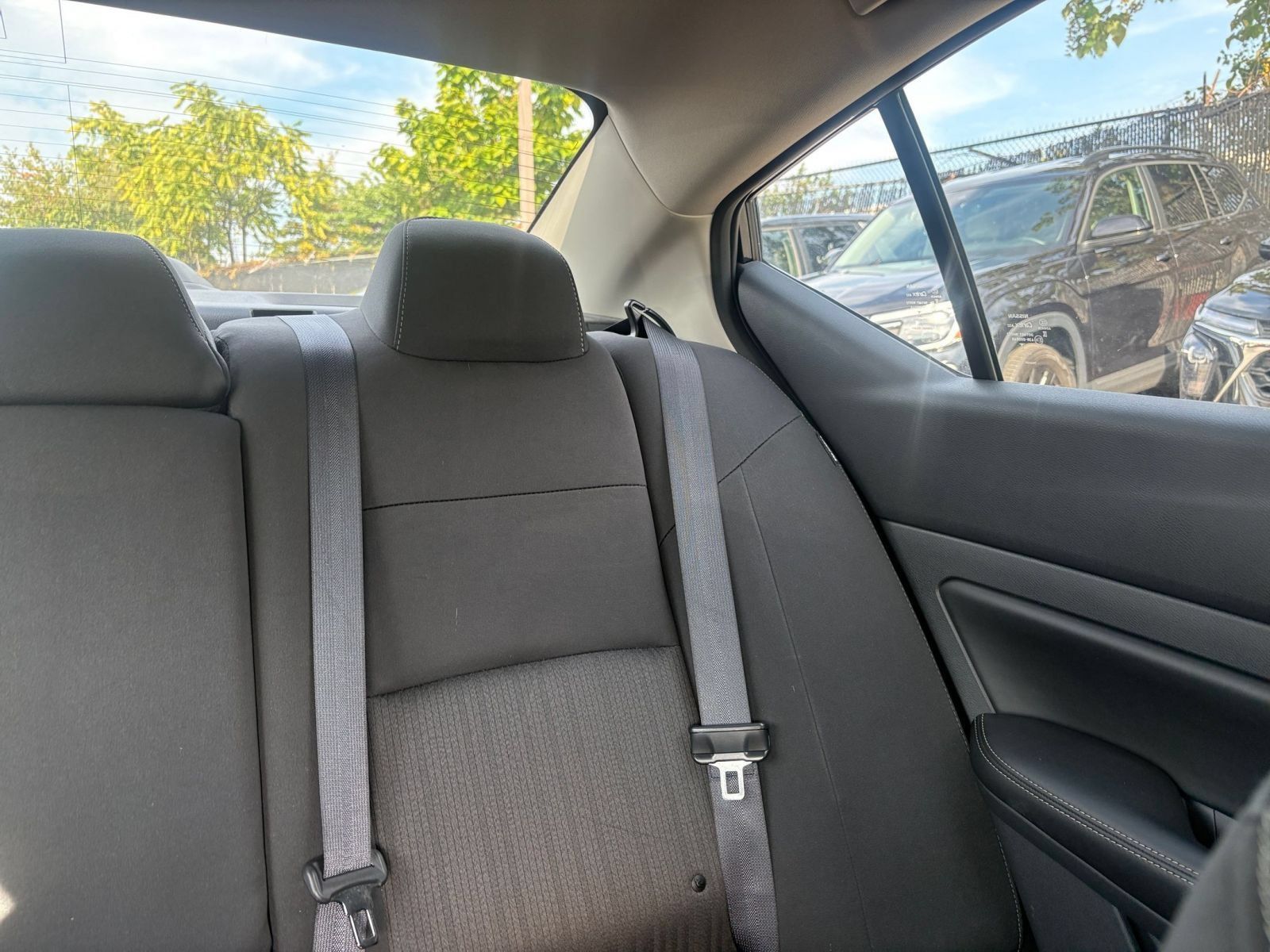 Used 2025 Nissan Altima 2.5 SV FWD image 31