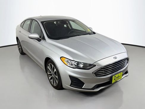 Used 2019 Ford Fusion SE AWD/4WD image 4