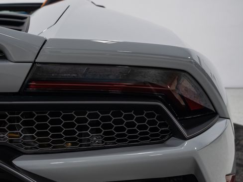 Used 2021 Lamborghini Huracan EVO RWD image 36