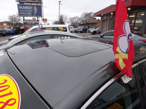 Used 2018 Ford Fusion SE w/ Fusion SE Technology Package image 7