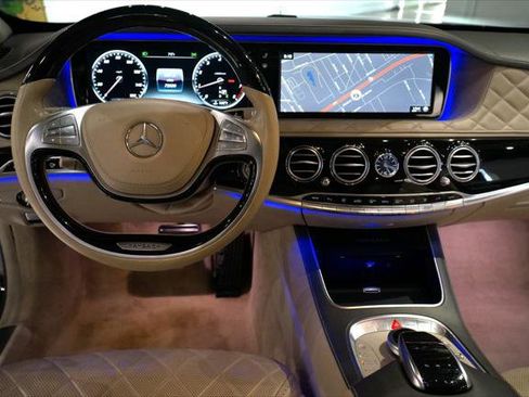 Used 2017 Mercedes-Benz Maybach S 550 4MATIC image 12