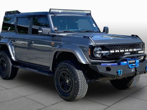 Used 2025 Ford Bronco Badlands AWD/4WD image 3