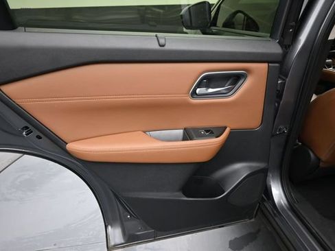 Used 2026 Nissan Rogue Platinum w/ Platinum Premium Package AWD/4WD image 18