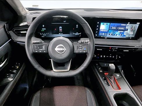 New 2025 Nissan Kicks SR w/ SR Premium Package image 20