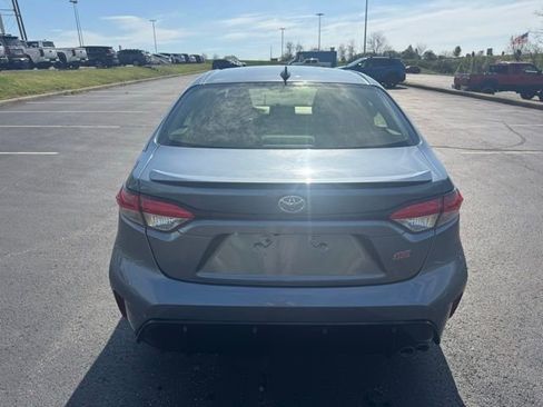 Used 2024 Toyota Corolla SE w/ SE Convenience Package image 4