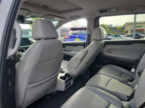 Used 2023 Honda Odyssey EX-L image 15