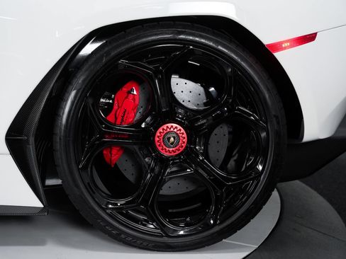 Used 2022 Lamborghini Aventador Countach AWD/4WD image 23