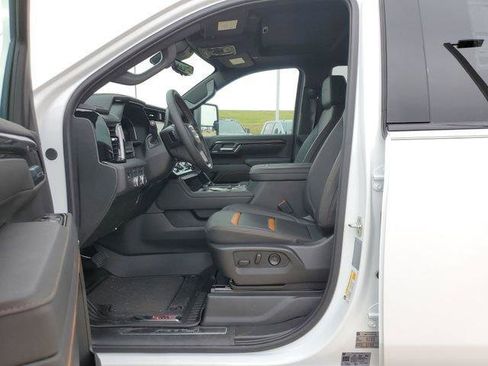 New 2026 GMC Sierra 2500 AT4 w/ AT4 Premium Plus Package AWD/4WD image 10