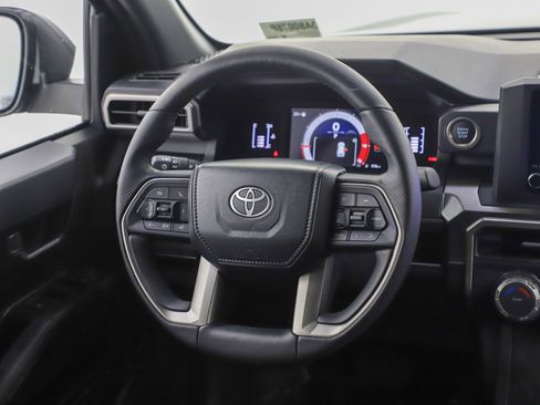 Used 2025 Toyota 4Runner SR5 image 14