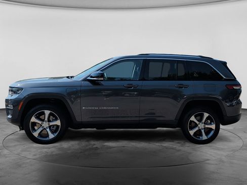 Used 2022 Jeep Grand Cherokee Limited 4xe w/ Luxury Tech Group II AWD/4WD image 4