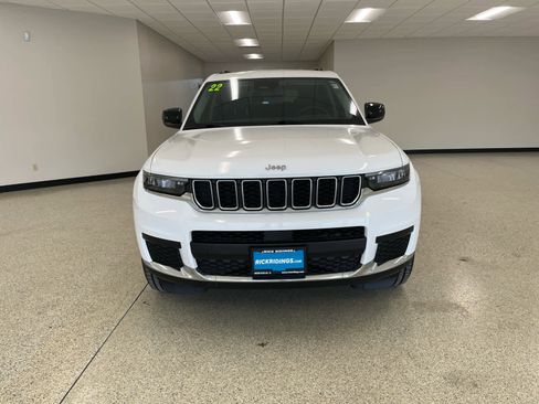 Used 2022 Jeep Grand Cherokee L Laredo w/ Luxury Tech Group I image 2