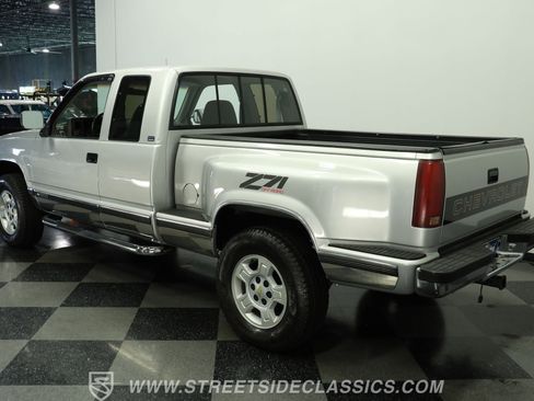 Used 1992 Chevrolet Silverado 1500 4x4 Extended Cab image 6