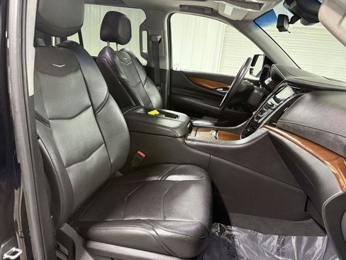 Used 2018 Cadillac Escalade ESV Premium Luxury AWD/4WD image 51