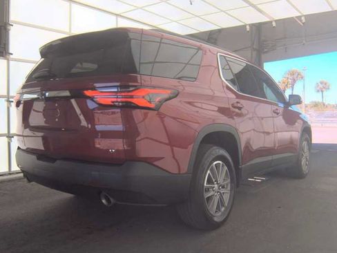 Used 2023 Chevrolet Traverse LT FWD image 3