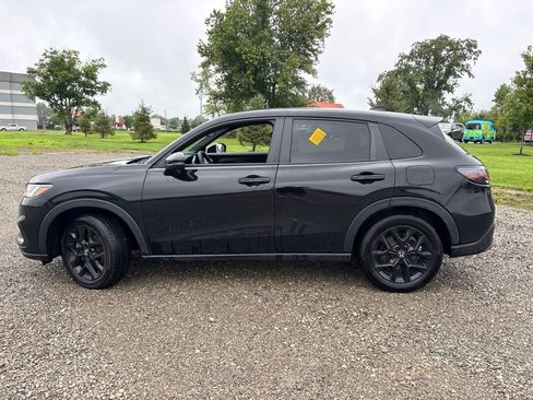 Used 2025 Honda HR-V Sport image 9