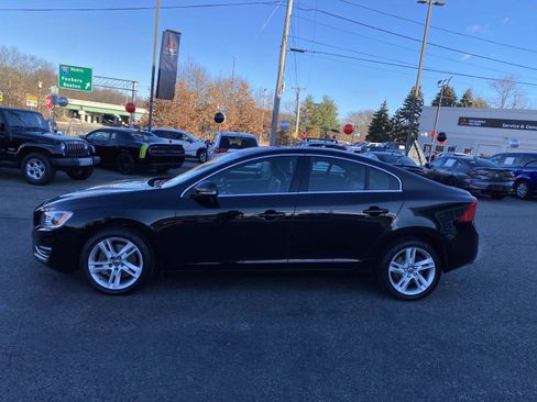 Used 2015 Volvo S60 T5 Platinum image 2