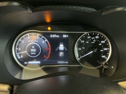 Used 2021 Nissan Versa SV image 15