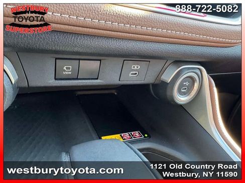 Used 2024 Toyota Grand Highlander AWD image 32