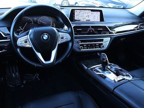 Used 2016 BMW 740i RWD image 17