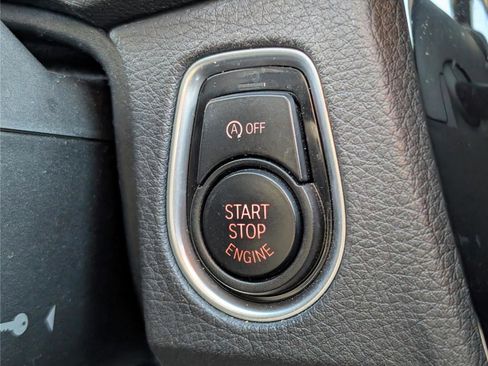 Used 2017 BMW 320i Sedan image 23