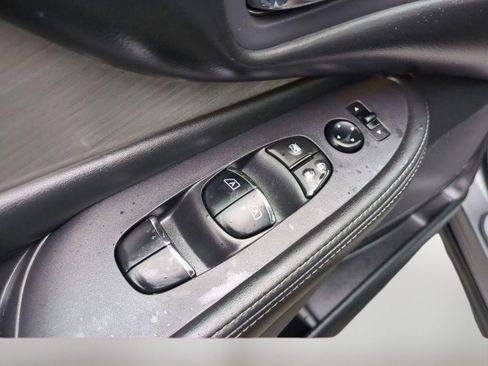 Used 2018 Nissan Murano SL w/ Moonroof Package AWD/4WD image 13