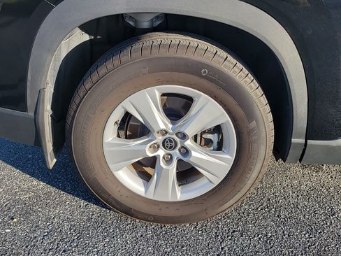 Certified 2025 Toyota Grand Highlander FWD image 10