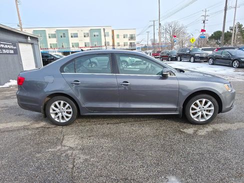 Used 2014 Volkswagen Jetta SE image 5