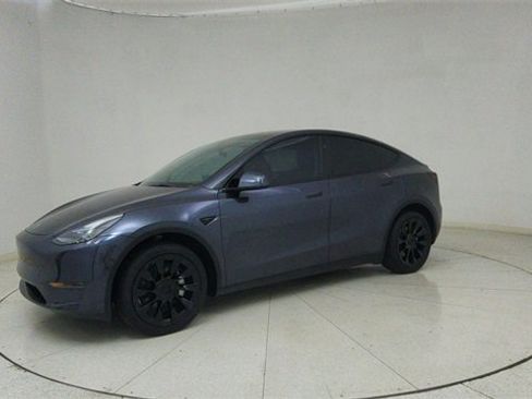 Used 2025 Tesla Model Y Long Range image 64