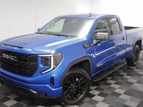 Certified 2022 GMC Sierra 1500 Elevation w/ Preferred Package image 2