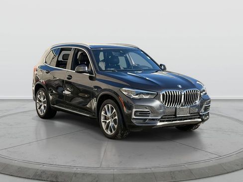 Used 2022 BMW X5 xDrive45e image 1