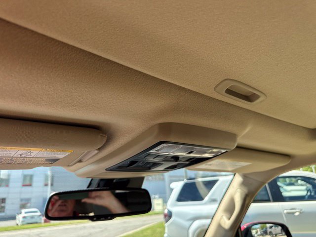 Used 2021 Toyota 4Runner SR5 Premium w/ Moonroof Package AWD/4WD image 25