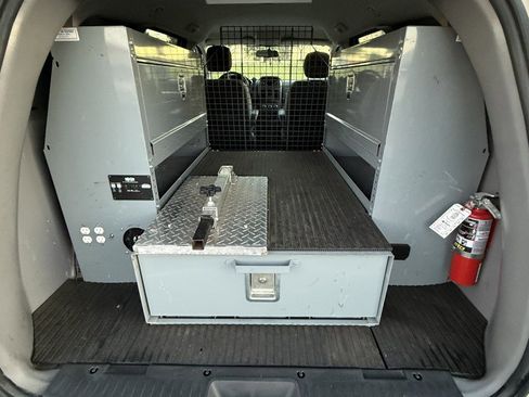 Used 2009 Dodge Grand Caravan image 3