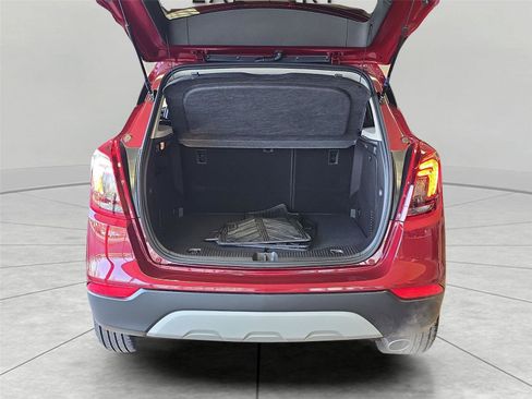 Used 2022 Buick Encore Preferred w/ Safety Package image 27