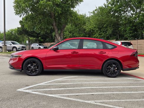 Used 2025 Honda Accord SE image 6