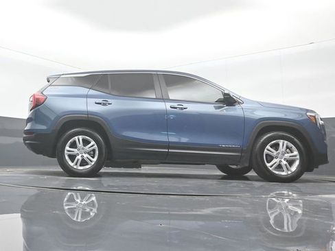 Used 2024 GMC Terrain SLE image 24