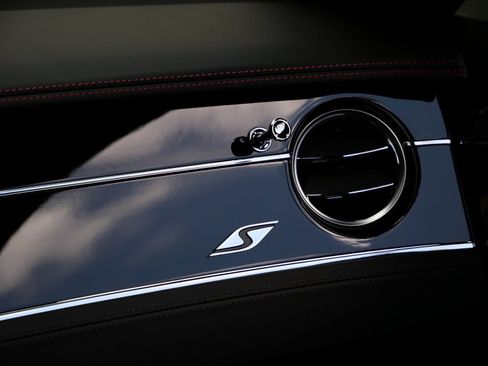 Used 2023 Bentley Continental GT V8 AWD/4WD image 21