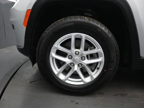 Used 2023 Jeep Grand Cherokee L Laredo image 62