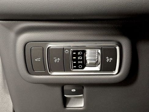 Used 2026 Lincoln Nautilus Premier w/ Equipment Group 102A AWD/4WD image 17
