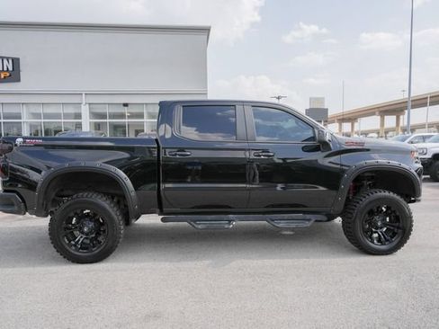 Used 2021 Chevrolet Silverado 1500 LT Trail Boss w/ Convenience Package II AWD/4WD image 4