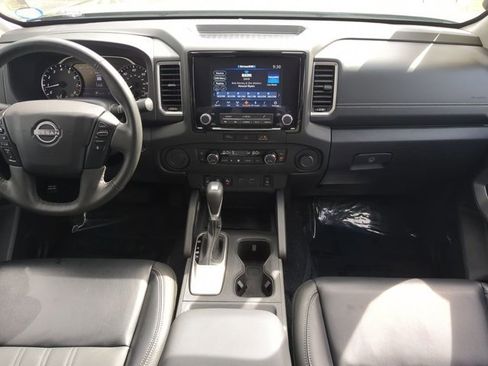 Certified 2024 Nissan Frontier SL w/ Technology Package RWD image 15