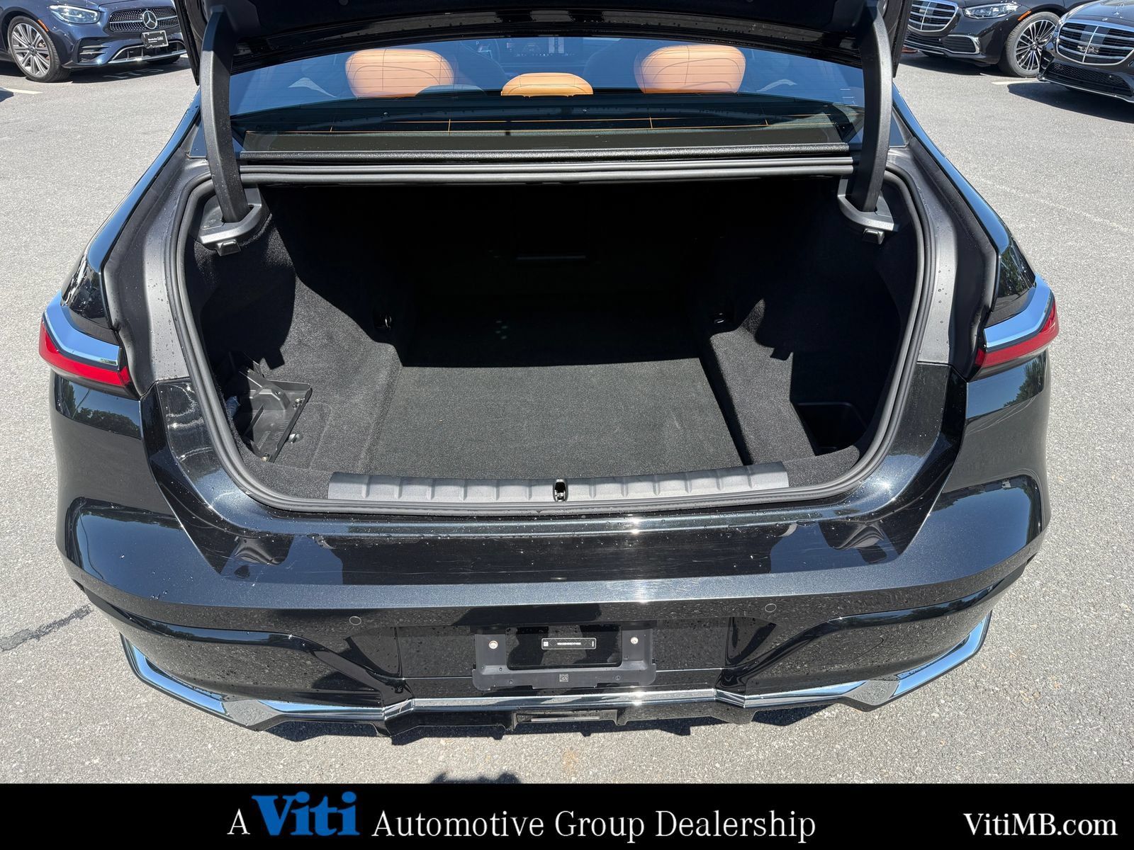 Used 2025 BMW 740i xDrive AWD/4WD image 24