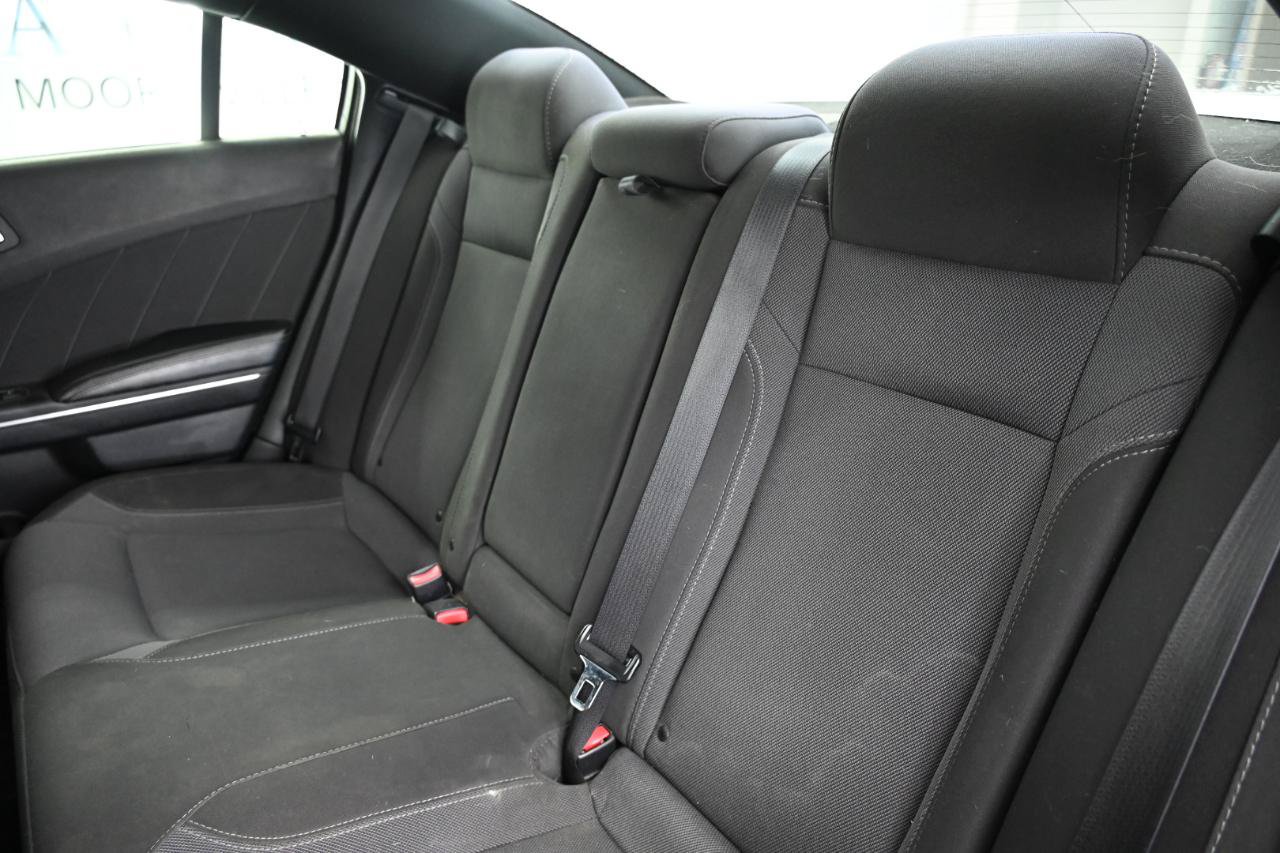 Used 2017 Dodge Charger R/T RWD image 33