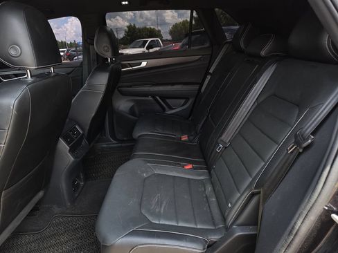 Used 2024 Volkswagen Atlas Cross Sport SEL R-Line AWD/4WD image 18