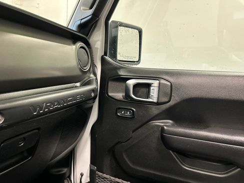 Used 2021 Jeep Wrangler Unlimited Sport image 26