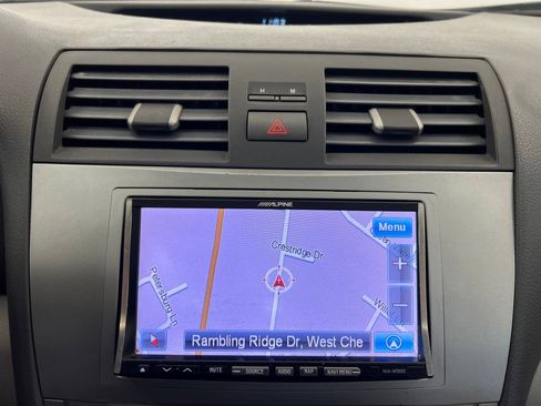 Used 2011 Toyota Camry XLE image 18