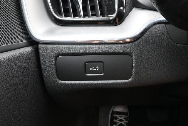 Used 2024 Volvo XC60 B5 Core w/ Climate Package AWD/4WD image 26