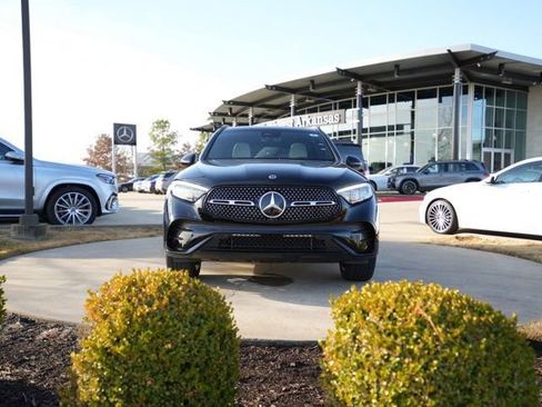 Used 2026 Mercedes-Benz GLC 300 4MATIC image 2