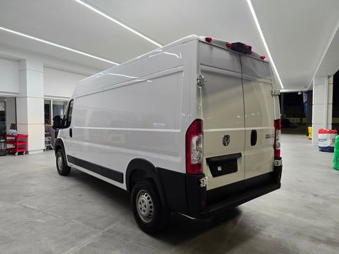 Used 2024 RAM ProMaster 2500 w/ Convenience Group image 4